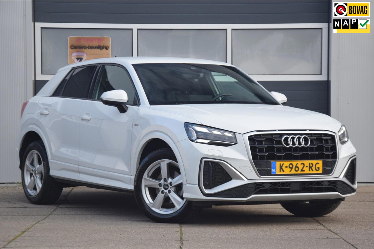 Audi Q2 35 TFSI S Edition CAMERA/VERWARMDE VOORSTOELEN/S-LINE EXTERIEUR Audi Q2 35 TFSI S Edition CAMERA/VERWARMDE VOORSTOELEN/S-LINE EXTERIEUR