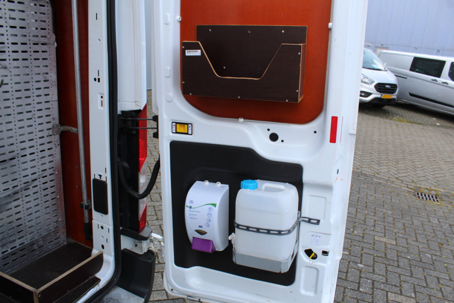 Ford Transit 290 2.0-105pk TDCI L2H2 Ambiente. Compleet ingerichte Ford Transit ! Camera, pdc v+a, airco, ladder achterd., opstaptrede met trekhaak, imperiaal met ladder, omvormer naar 220V, etc etc.