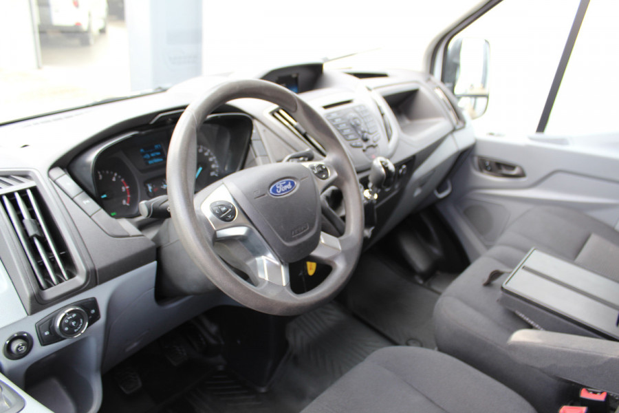 Ford Transit 290 2.0-105pk TDCI L2H2 Ambiente. Compleet ingerichte Ford Transit ! Camera, pdc v+a, airco, ladder achterd., opstaptrede met trekhaak, imperiaal met ladder, omvormer naar 220V, etc etc.