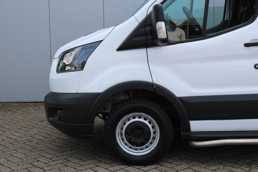 Ford Transit 290 2.0-105pk TDCI L2H2 Ambiente. Compleet ingerichte Ford Transit ! Camera, pdc v+a, airco, ladder achterd., opstaptrede met trekhaak, imperiaal met ladder, omvormer naar 220V, etc etc.