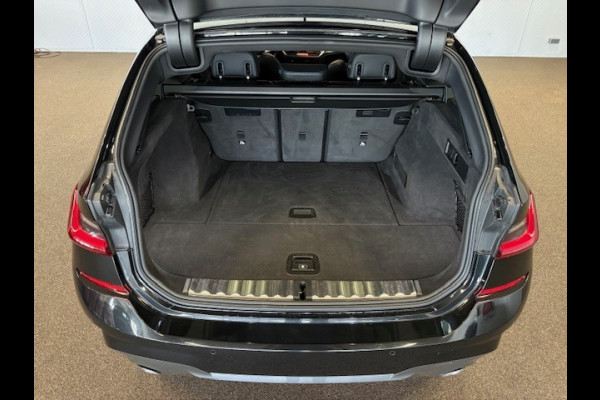BMW 3 Serie Touring 320i M SPORTPAKKET-ACC-SPORTSTOELEN-CAMERA-COMPLEET