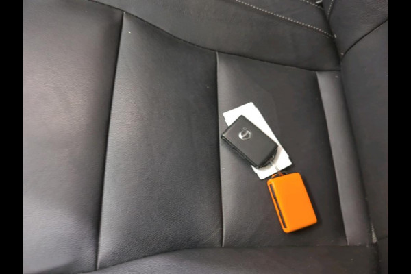 Volvo XC40 1.5 T4 Recharge Inscription Expression NL AUTO | CAMERA | TREKHAAK | LEDER | PANO |