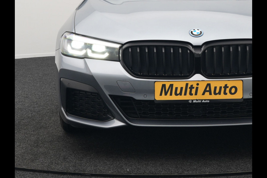 BMW 5 Serie 530e M Sport LCI Plug In Hybrid | PHEV | Harman Kardon | Carplay | Sfeerverlichting | Electrische Alcantara Sportstoelen | Stuur/Stoel Verwarming |