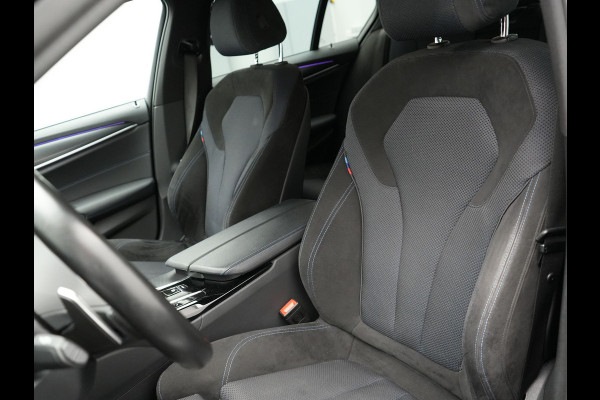 BMW 5 Serie 530e M Sport LCI Plug In Hybrid | PHEV | Harman Kardon | Carplay | Sfeerverlichting | Electrische Alcantara Sportstoelen | Stuur/Stoel Verwarming |