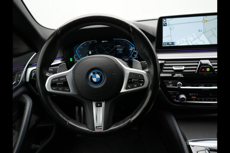 BMW 5 Serie 530e M Sport LCI Plug In Hybrid | PHEV | Harman Kardon | Carplay | Sfeerverlichting | Electrische Alcantara Sportstoelen | Stuur/Stoel Verwarming |