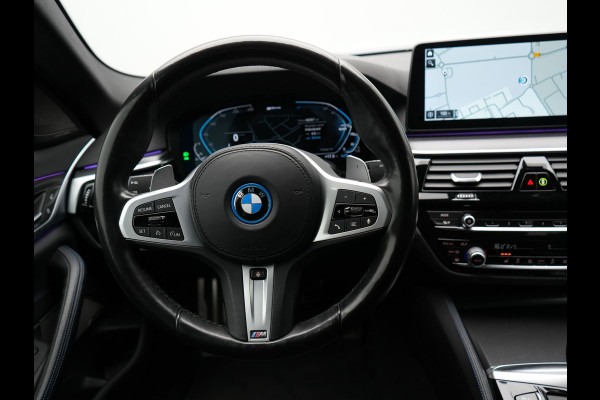 BMW 5 Serie 530e M Sport LCI Plug In Hybrid | PHEV | Harman Kardon | Carplay | Sfeerverlichting | Electrische Alcantara Sportstoelen | Stuur/Stoel Verwarming |