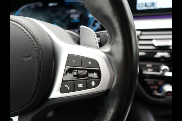 BMW 5 Serie 530e M Sport LCI Plug In Hybrid | PHEV | Harman Kardon | Carplay | Sfeerverlichting | Electrische Alcantara Sportstoelen | Stuur/Stoel Verwarming |