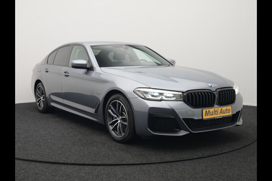 BMW 5 Serie 530e M Sport LCI Plug In Hybrid | PHEV | Harman Kardon | Carplay | Sfeerverlichting | Electrische Alcantara Sportstoelen | Stuur/Stoel Verwarming |