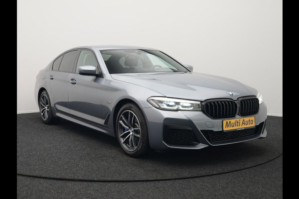 BMW 5 Serie 530e M Sport LCI Plug In Hybrid | PHEV | Harman Kardon | Carplay | Sfeerverlichting | Electrische Alcantara Sportstoelen | Stuur/Stoel Verwarming |