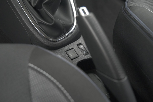 Renault Captur TCe 90 Dynamique | Parkeersensoren | Navigatie | Climate Control