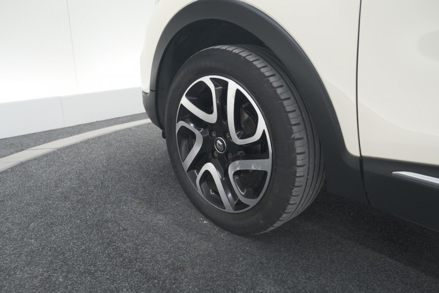 Renault Captur TCe 90 Dynamique | Parkeersensoren | Navigatie | Climate Control