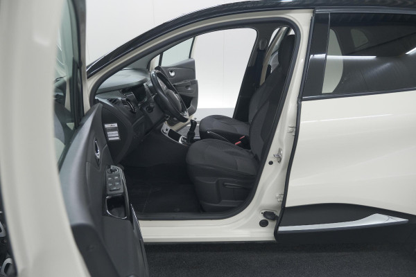 Renault Captur TCe 90 Dynamique | Parkeersensoren | Navigatie | Climate Control