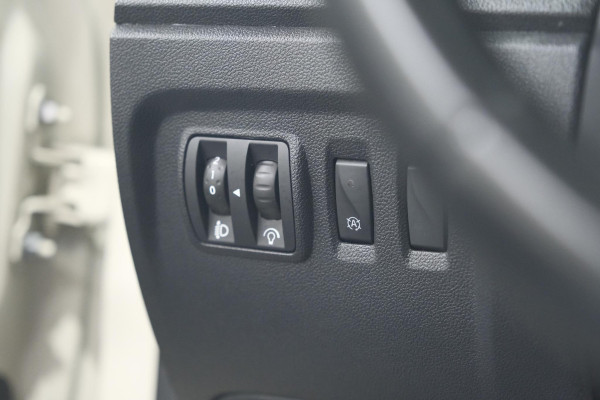 Renault Captur TCe 90 Dynamique | Parkeersensoren | Navigatie | Climate Control