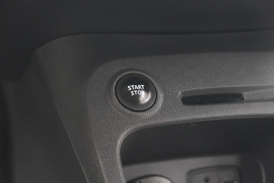 Renault Captur TCe 90 Dynamique | Parkeersensoren | Navigatie | Climate Control