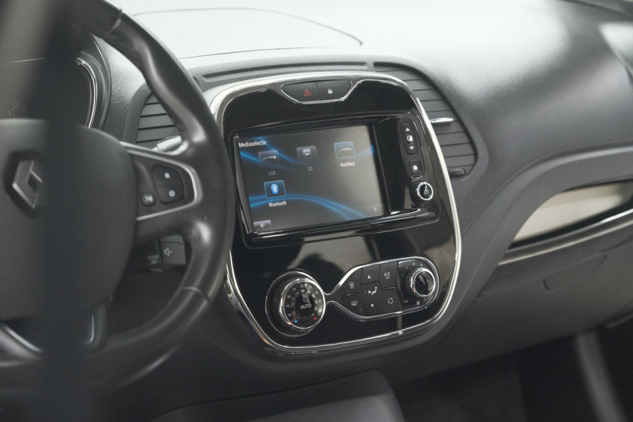 Renault Captur TCe 90 Dynamique | Parkeersensoren | Navigatie | Climate Control