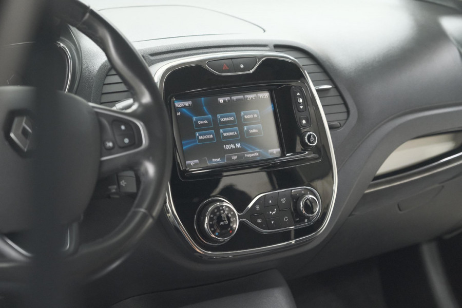 Renault Captur TCe 90 Dynamique | Parkeersensoren | Navigatie | Climate Control