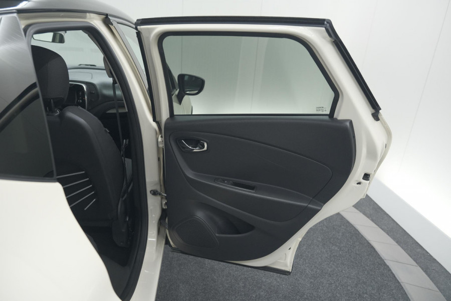 Renault Captur TCe 90 Dynamique | Parkeersensoren | Navigatie | Climate Control