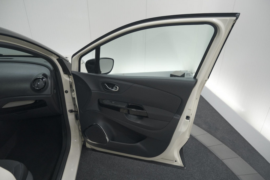 Renault Captur TCe 90 Dynamique | Parkeersensoren | Navigatie | Climate Control