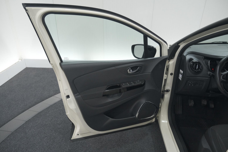 Renault Captur TCe 90 Dynamique | Parkeersensoren | Navigatie | Climate Control