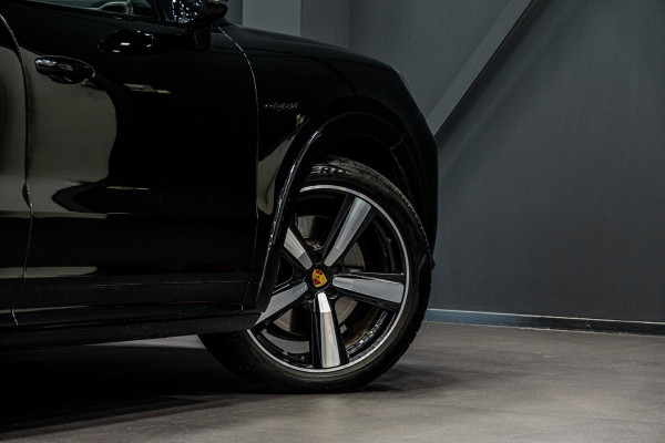 Porsche Cayenne Coupé 3.0 E-Hybrid *Sport-Chrono / Bijrijder-Display / BOSE / HUD / Stoelventilatie*