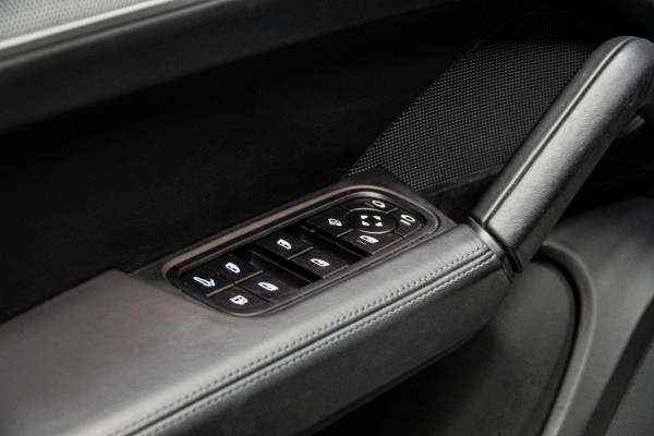 Porsche Cayenne Coupé 3.0 E-Hybrid *Sport-Chrono / Bijrijder-Display / BOSE / HUD / Stoelventilatie*