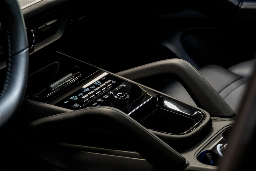 Porsche Cayenne Coupé 3.0 E-Hybrid *Sport-Chrono / Bijrijder-Display / BOSE / HUD / Stoelventilatie*