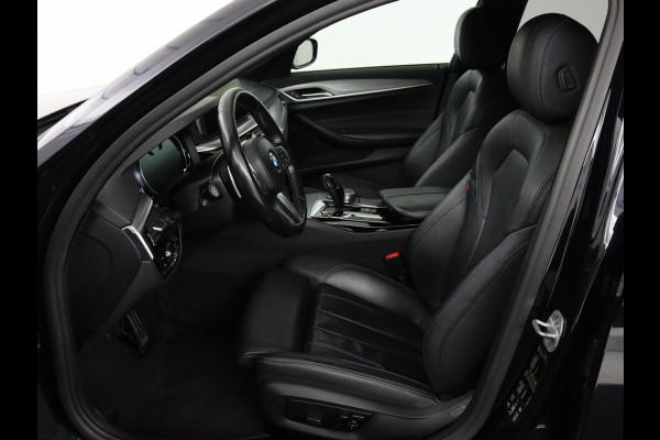 BMW 5 Serie 520d xDrive M-Sport | Leder | Sportstoelen | Camera | Full LED | Trekhaak | Keyless | Navigatie | Sfeerverlichting | Climate control