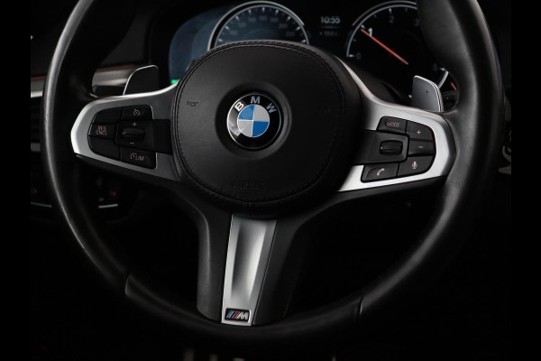 BMW 5 Serie 520d xDrive M-Sport | Leder | Sportstoelen | Camera | Full LED | Trekhaak | Keyless | Navigatie | Sfeerverlichting | Climate control