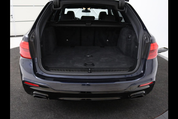 BMW 5 Serie 520d xDrive M-Sport | Leder | Sportstoelen | Camera | Full LED | Trekhaak | Keyless | Navigatie | Sfeerverlichting | Climate control