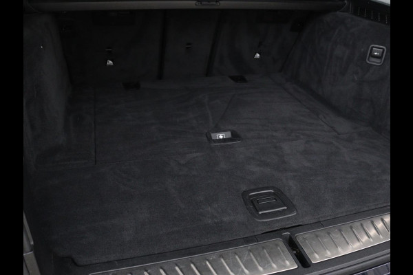 BMW 5 Serie 520d xDrive M-Sport | Leder | Sportstoelen | Camera | Full LED | Trekhaak | Keyless | Navigatie | Sfeerverlichting | Climate control