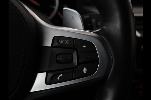 BMW 5 Serie 520d xDrive M-Sport | Leder | Sportstoelen | Camera | Full LED | Trekhaak | Keyless | Navigatie | Sfeerverlichting | Climate control