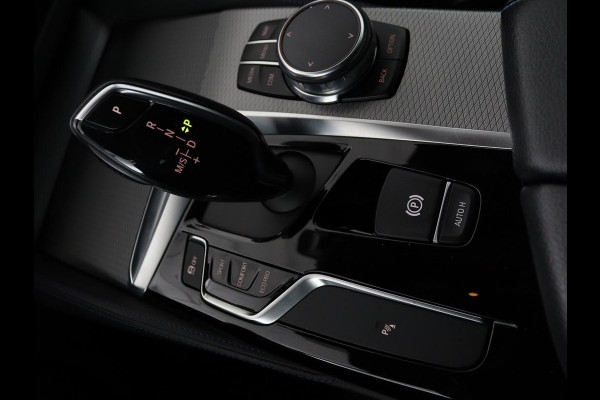 BMW 5 Serie 520d xDrive M-Sport | Leder | Sportstoelen | Camera | Full LED | Trekhaak | Keyless | Navigatie | Sfeerverlichting | Climate control