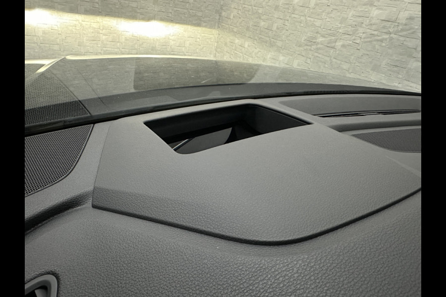 Audi Q8 60 TFSI e 462pk S-Line Competition | RS-Seats | 360 Camera | ACC | Panorama | Luchtvering | B&O Sound | Head-Up | LED-Matrix | Trekhaak | Memory | Stuurverwarming | Sfeerverlichting | Keyless-Entry | Black-Optic | Standkachel | Rijklaar incl. Bovag Garantie.