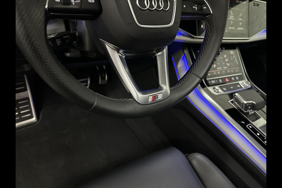 Audi Q8 60 TFSI e 462pk S-Line Competition | RS-Seats | 360 Camera | ACC | Panorama | Luchtvering | B&O Sound | Head-Up | LED-Matrix | Trekhaak | Memory | Stuurverwarming | Sfeerverlichting | Keyless-Entry | Black-Optic | Standkachel | Rijklaar incl. Bovag Garantie.