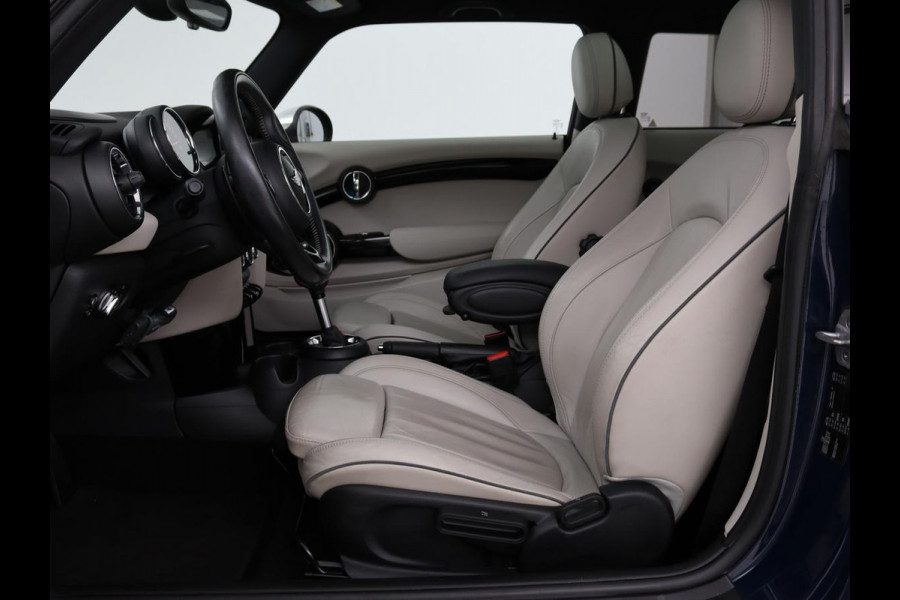MINI Cooper S 2.0 Chili Serious Business | Panoramadak | Leder | Head-Up | Navigatie | Full LED | Harman/Kardon | Climate control | Keyless | Parkeerhulp | Cruise control