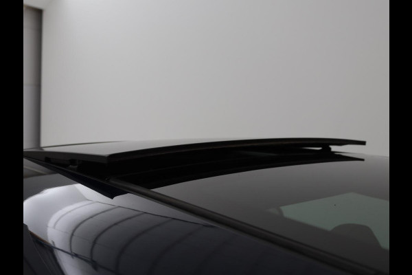 MINI Cooper S 2.0 Chili Serious Business | Panoramadak | Leder | Head-Up | Navigatie | Full LED | Harman/Kardon | Climate control | Keyless | Parkeerhulp | Cruise control