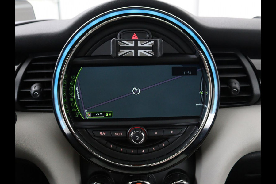 MINI Cooper S 2.0 Chili Serious Business | Panoramadak | Leder | Head-Up | Navigatie | Full LED | Harman/Kardon | Climate control | Keyless | Parkeerhulp | Cruise control