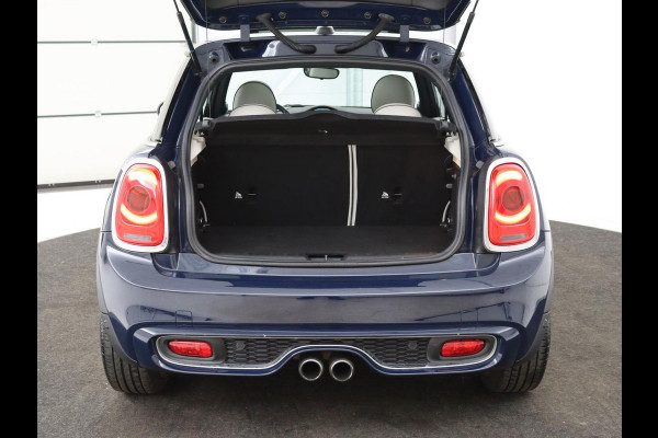 MINI Cooper S 2.0 Chili Serious Business | Panoramadak | Leder | Head-Up | Navigatie | Full LED | Harman/Kardon | Climate control | Keyless | Parkeerhulp | Cruise control