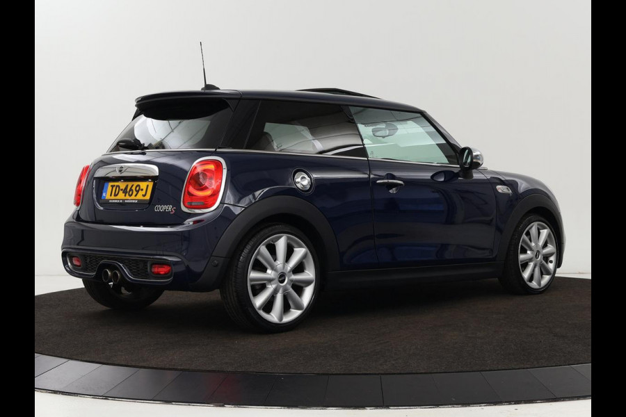 MINI Cooper S 2.0 Chili Serious Business | Panoramadak | Leder | Head-Up | Navigatie | Full LED | Harman/Kardon | Climate control | Keyless | Parkeerhulp | Cruise control