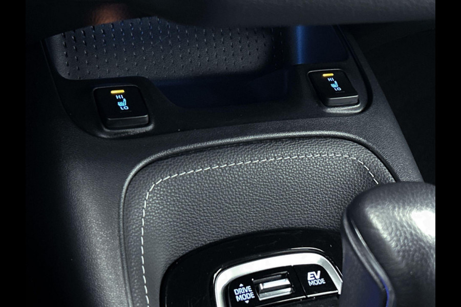 Toyota Corolla Touring Sports 1.8 Hybrid Active CAMERA EL-ACHTERKLEP CARPLAY HEAD-UP