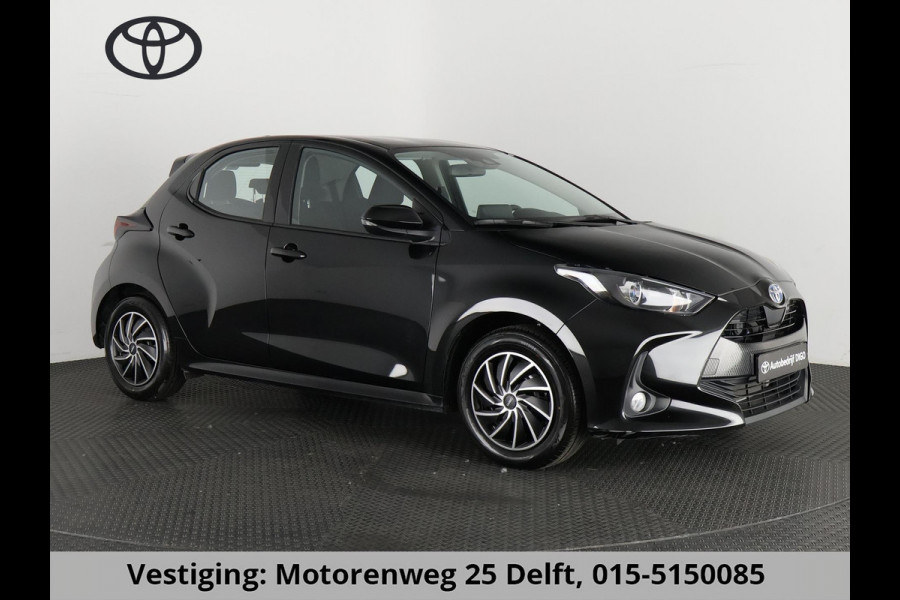 Toyota Yaris 1.5 HYBRIDE BLACKLINE GARANTIE 6-2034 AUTOMAAT. CLOUD NAVI. SLECHTS 10.000 KM.