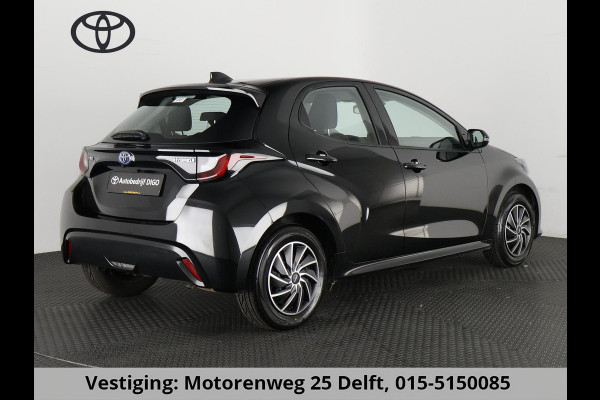 Toyota Yaris 1.5 HYBRIDE BLACKLINE GARANTIE 6-2034 AUTOMAAT. CLOUD NAVI. SLECHTS 10.000 KM.