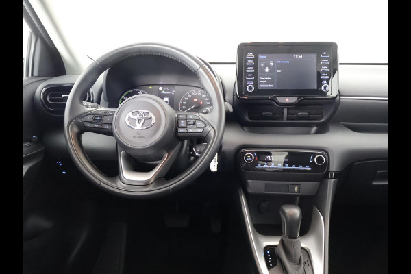 Toyota Yaris 1.5 HYBRIDE BLACKLINE GARANTIE 6-2034 AUTOMAAT. CLOUD NAVI. SLECHTS 10.000 KM.