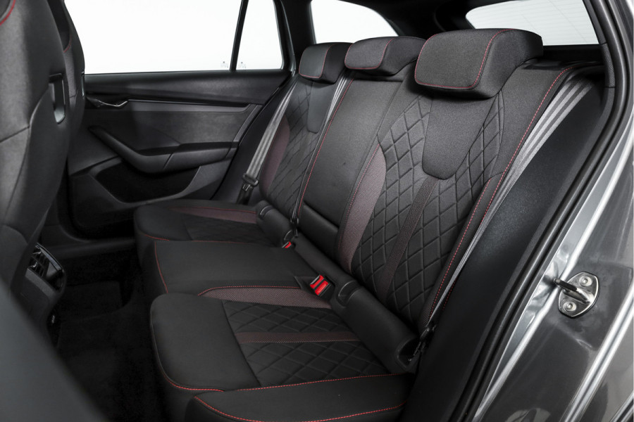 Škoda Octavia Combi 1.4 TSI RS iV PHEV Business - Automaat | Dig. Cockpit | Adapt. Cruise | Stoel-+ Stuurverw. | PDC | Camera | NAV +App. Connect | ECC | Elek. Klep | LM 19" | 4923