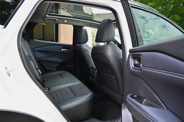 Nissan QASHQAI 1.3 MHEV Xtronic 1st Ed. Pano A.Cruise 360CAM '21