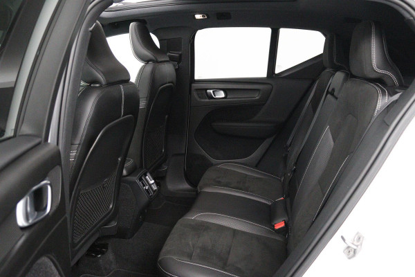Volvo XC40 2.0 T4 R-Design (PANORAMADAK, CAMERA, STOELVERWARMING, MEMORY SEATS, HARMAN KARDON)