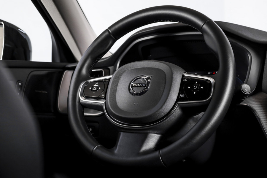 Volvo XC60 2.0 Recharge T6 AWD Plus Dark | S/K-Panodak | Dig. Cockpit | Adapt. Cruise | Memory Stoelen | Elek. Klep | Stoel-+stuurverw. | 360 Camera | NAV+App. Connect | LM 19" | 9702