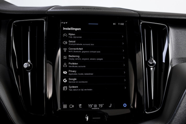 Volvo XC60 2.0 Recharge T6 AWD Plus Dark | S/K-Panodak | Dig. Cockpit | Adapt. Cruise | Memory Stoelen | Elek. Klep | Stoel-+stuurverw. | 360 Camera | NAV+App. Connect | LM 19" | 9702