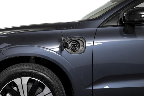 Volvo XC60 2.0 Recharge T6 AWD Plus Dark | S/K-Panodak | Dig. Cockpit | Adapt. Cruise | Memory Stoelen | Elek. Klep | Stoel-+stuurverw. | 360 Camera | NAV+App. Connect | LM 19" | 9702