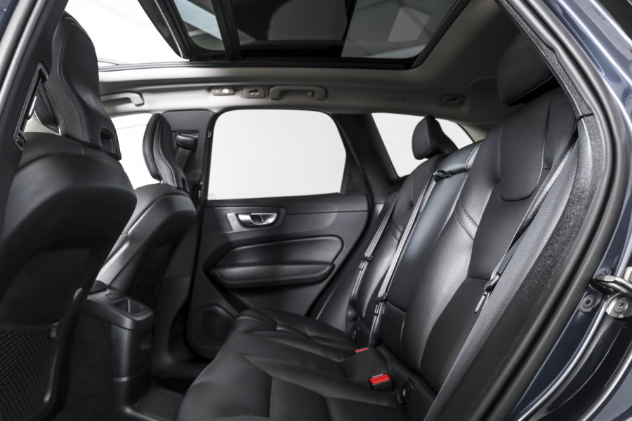 Volvo XC60 2.0 Recharge T6 AWD Plus Dark | S/K-Panodak | Dig. Cockpit | Adapt. Cruise | Memory Stoelen | Elek. Klep | Stoel-+stuurverw. | 360 Camera | NAV+App. Connect | LM 19" | 9702